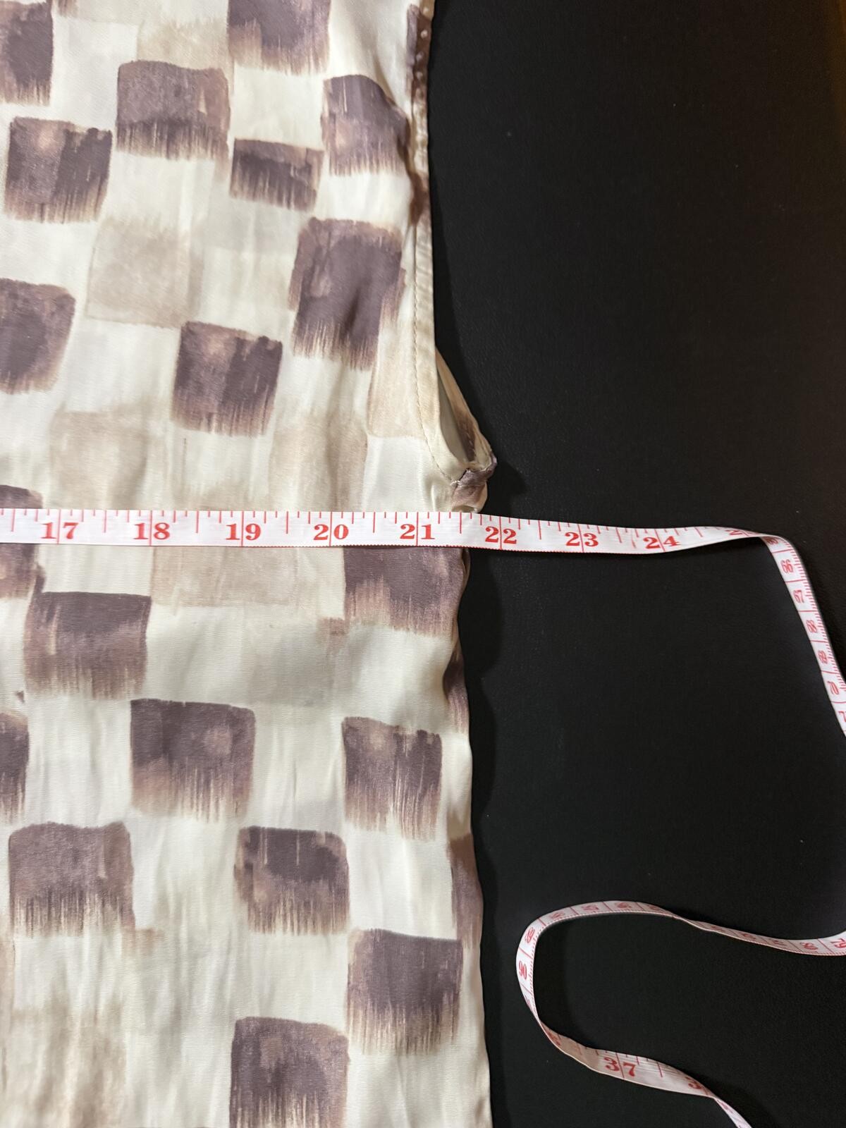 Grade & Gather Women’s Small Abstract Print Frayed Hem Sleeveless V-Neck Blouse
