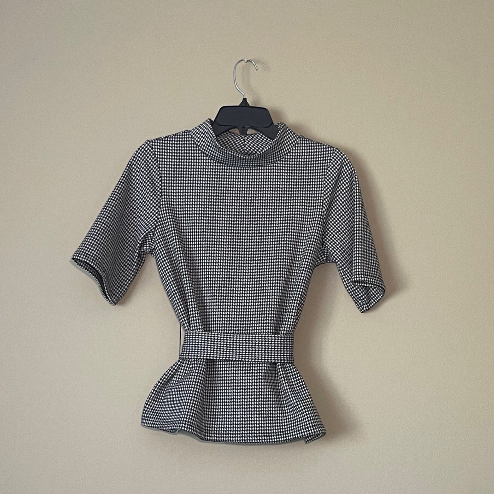 Halogen Mock Neck Belted Peplum Top Black White Houndstooth Women’s XS