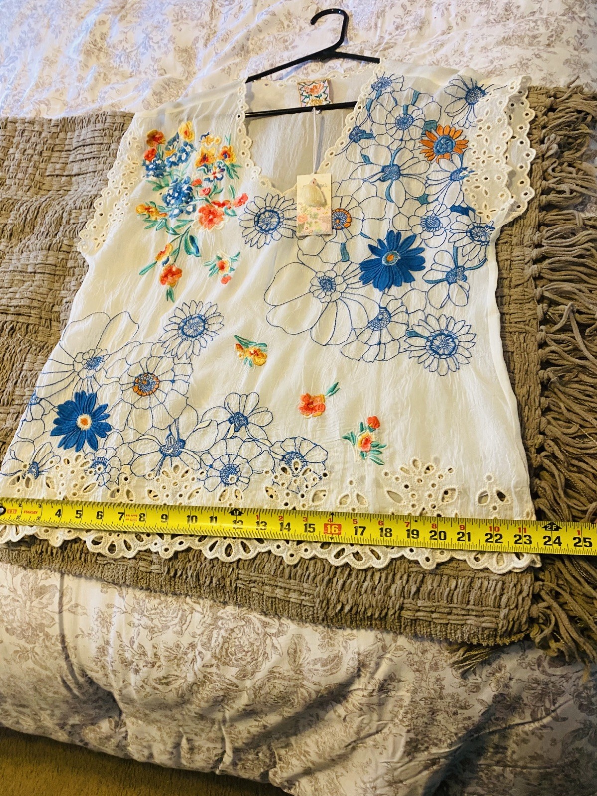 Johnny Was Women’s M White Sheer Floral Embroidered V-Neck Blouse read feedback