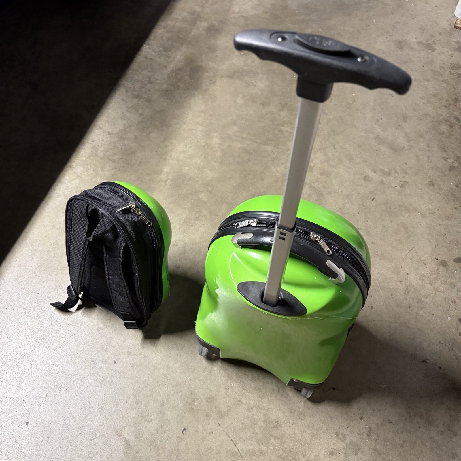 17 & 13” Cuties and Pals Dinosaur Trolley Case + wheels Backpack set, hard-shell