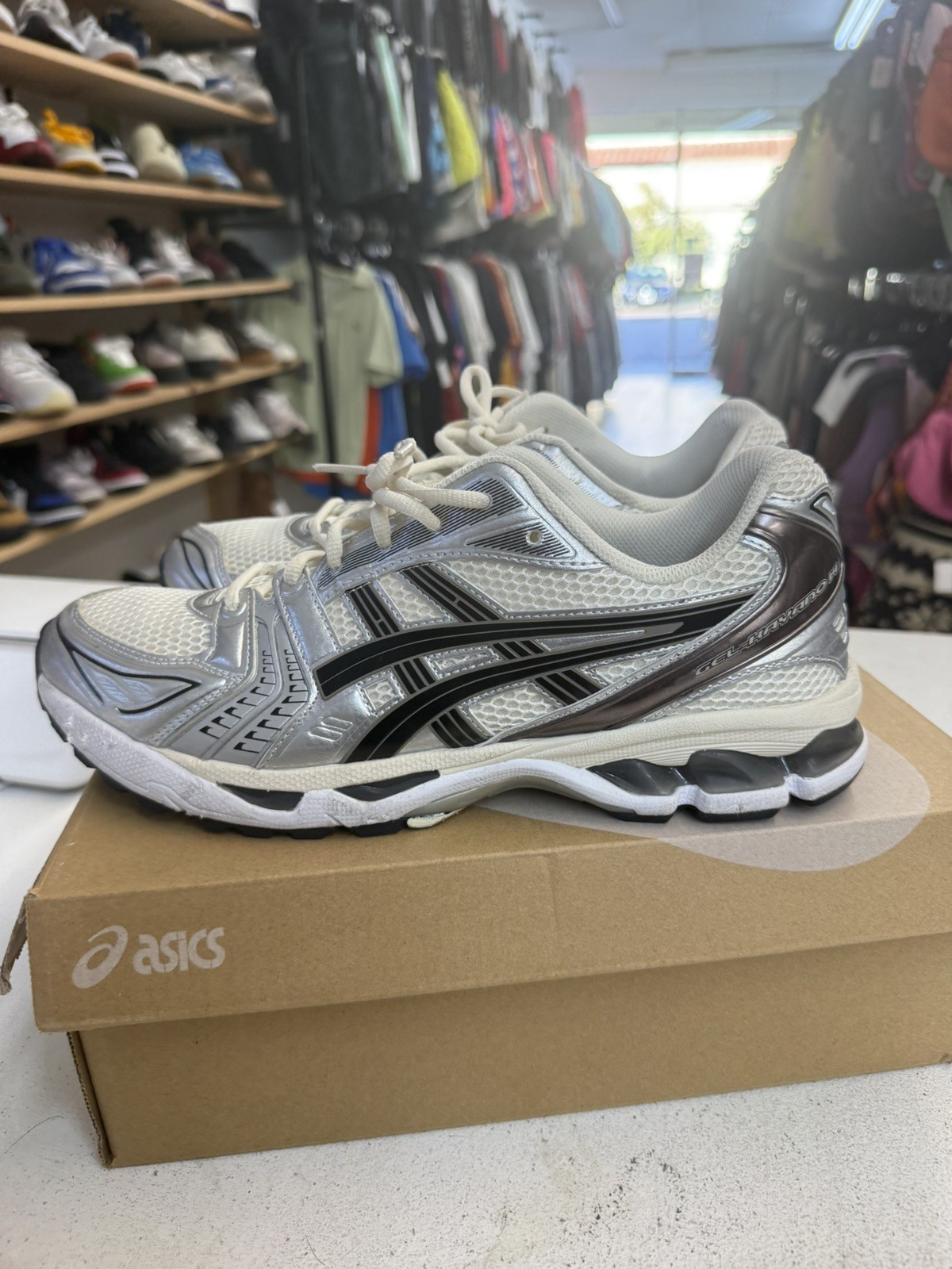 Asics Gel Kayano 14 Silver Cream-Very Clean-Size 11.5