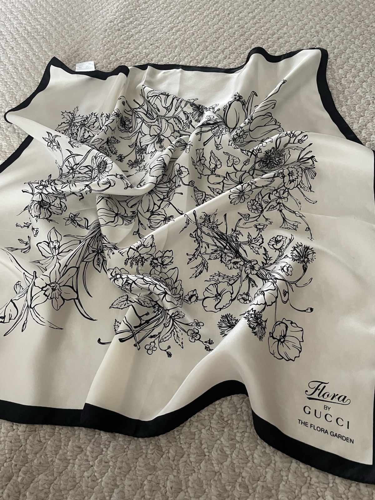 Gucci Flora Scarf