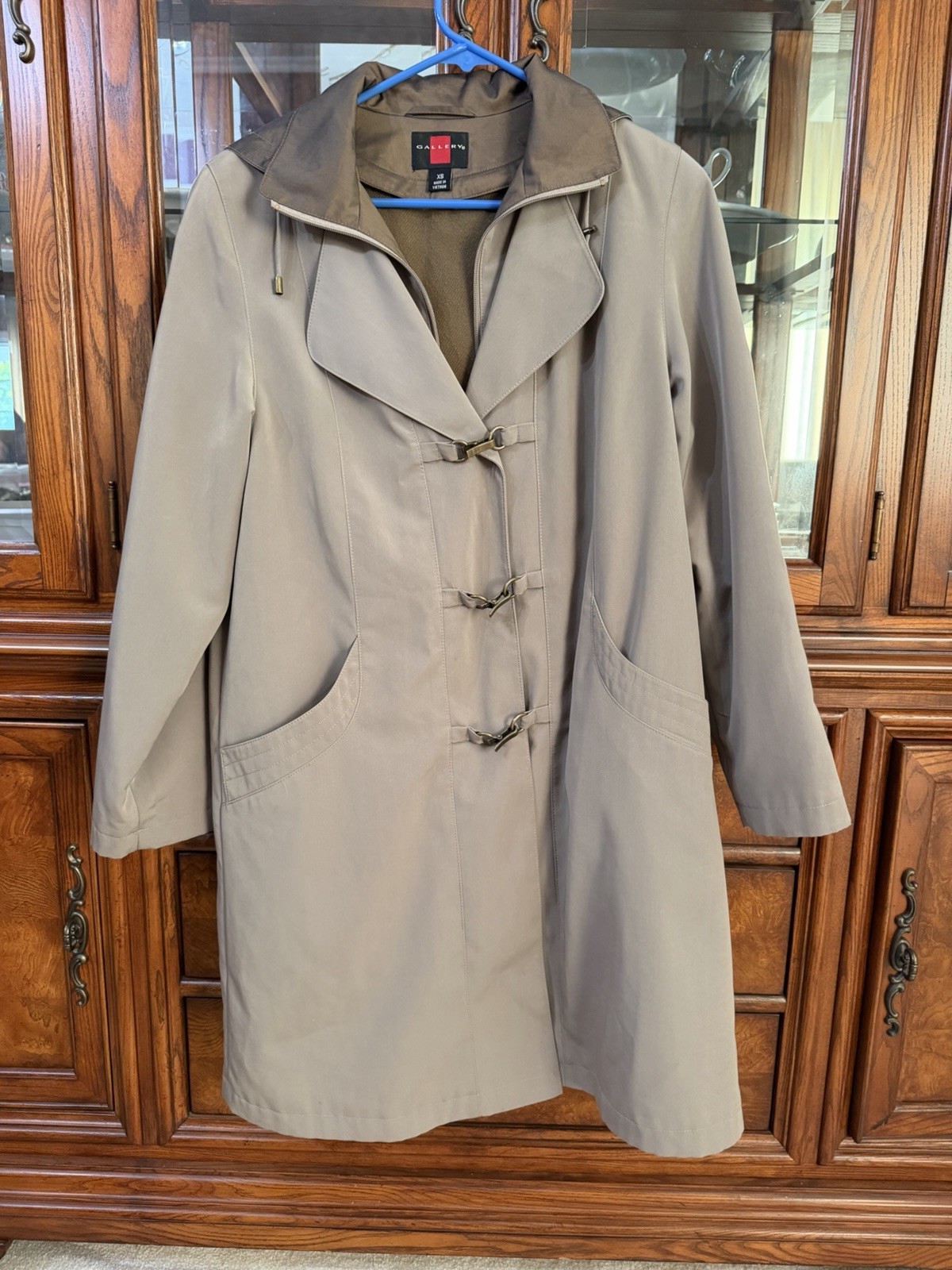 Gallery Women’s Beige Hooded Zip Collared Lined Mid-Length Coat Size XS