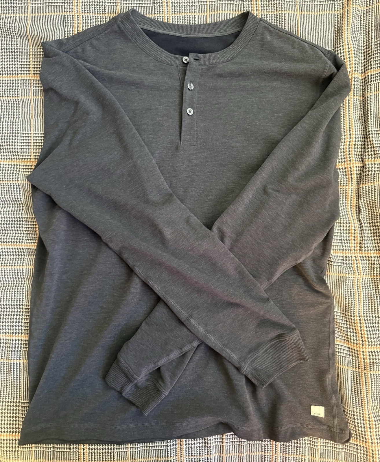 Men’s Vuori Austin Henley Long Sleeve Shirt Large L Heather Black