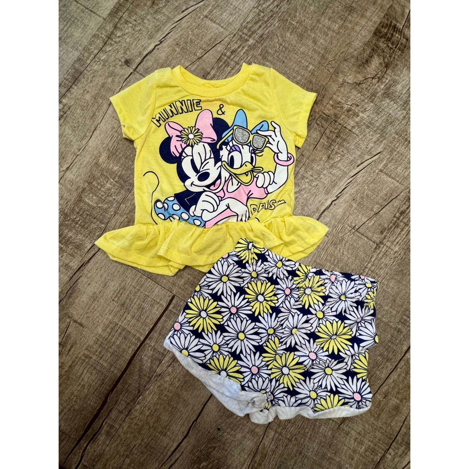 Disney Junior Minnie Mouse Daisy Duck Yellow Peplum Top Floral Shorts Set 18M
