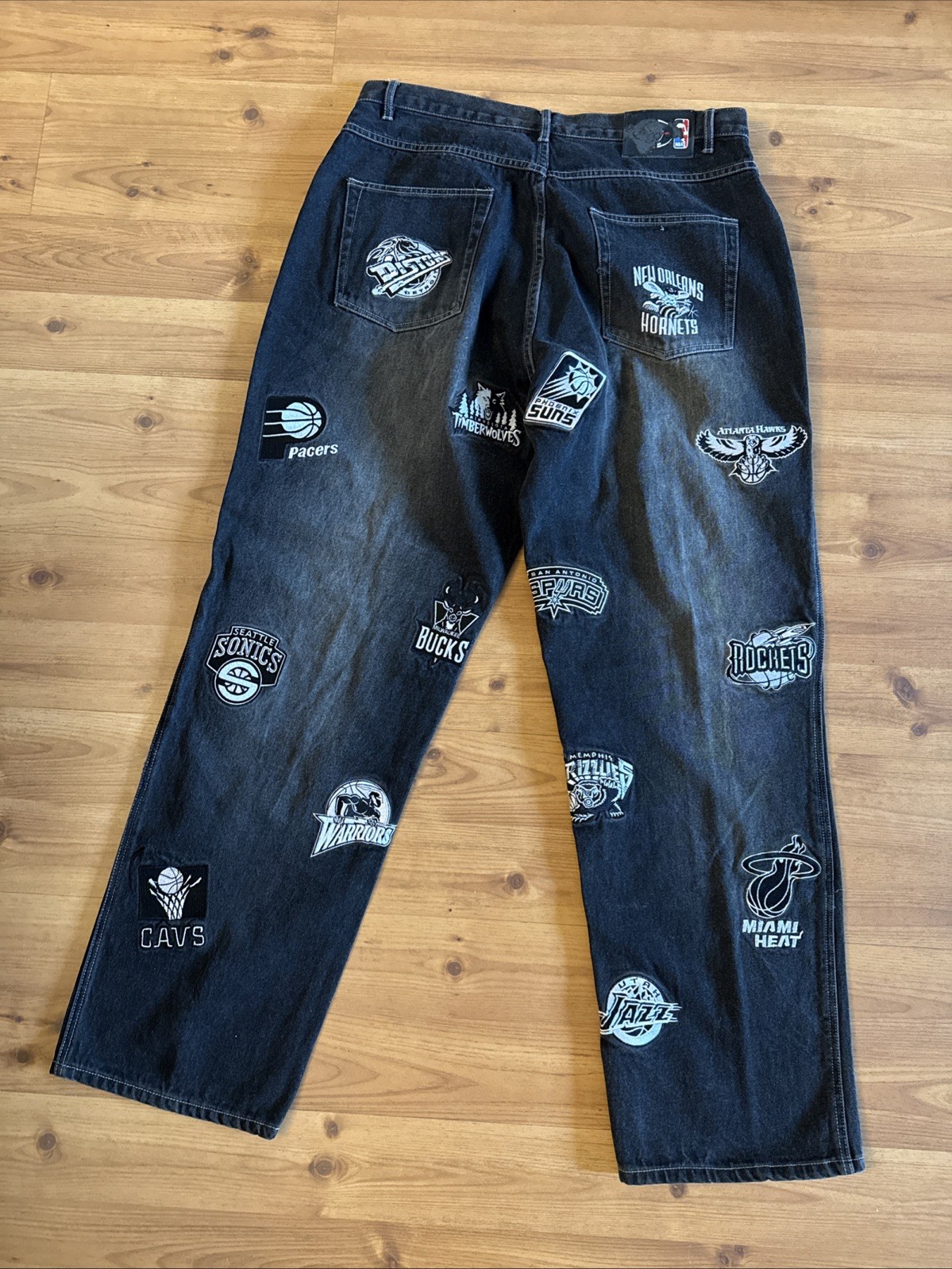 UNK NBA Denim Jeans 38 Grey / Black All Over Patch Y2K Baggy Straight Leg