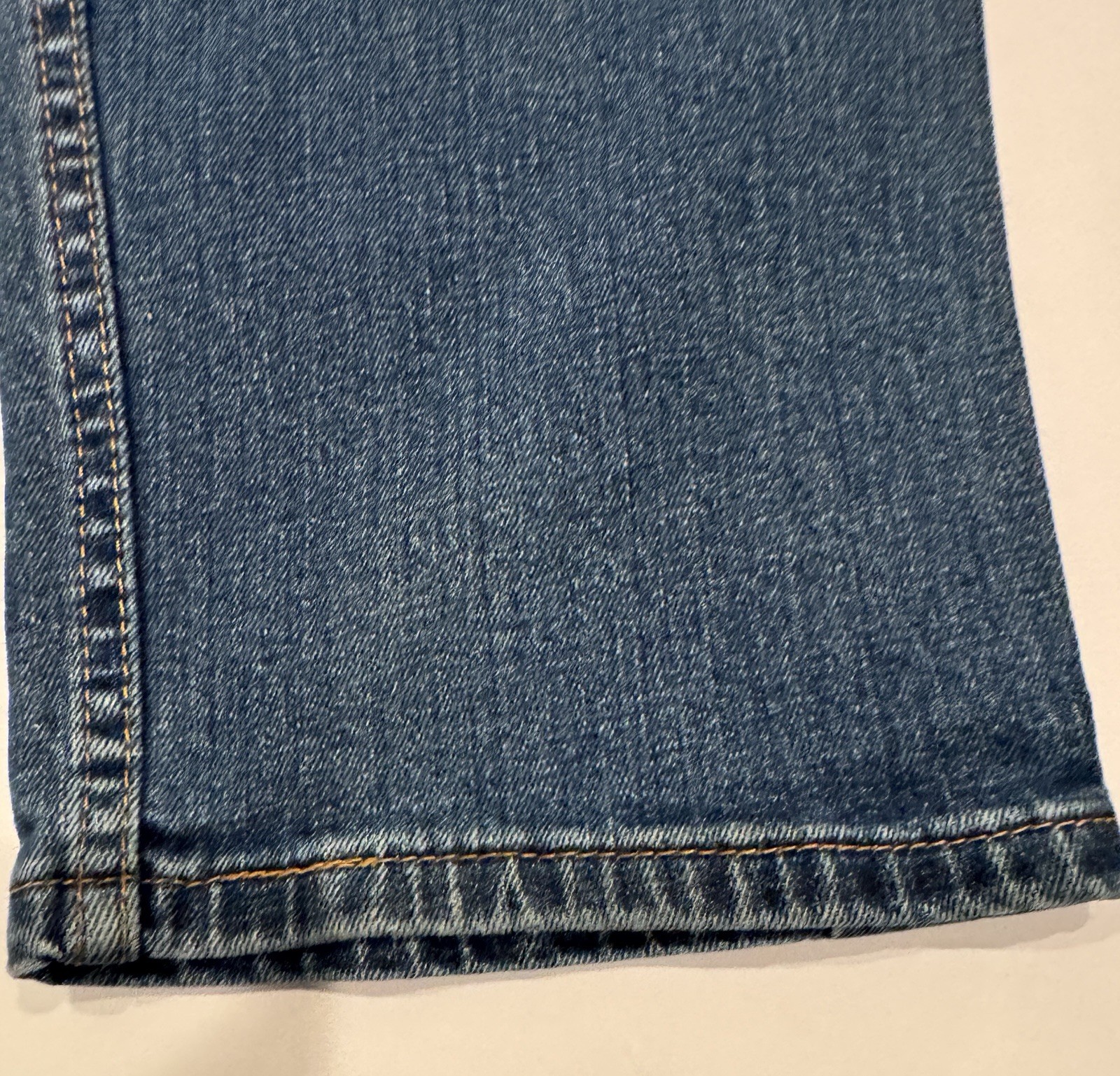 Levi’s 505 Regular Fit Straight Leg Jeans Mens Medium Wash Blue Denim Cotton
