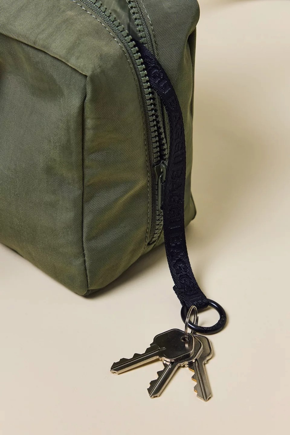 BAGGU Nylon Bowler Bag 99356669 New In Box