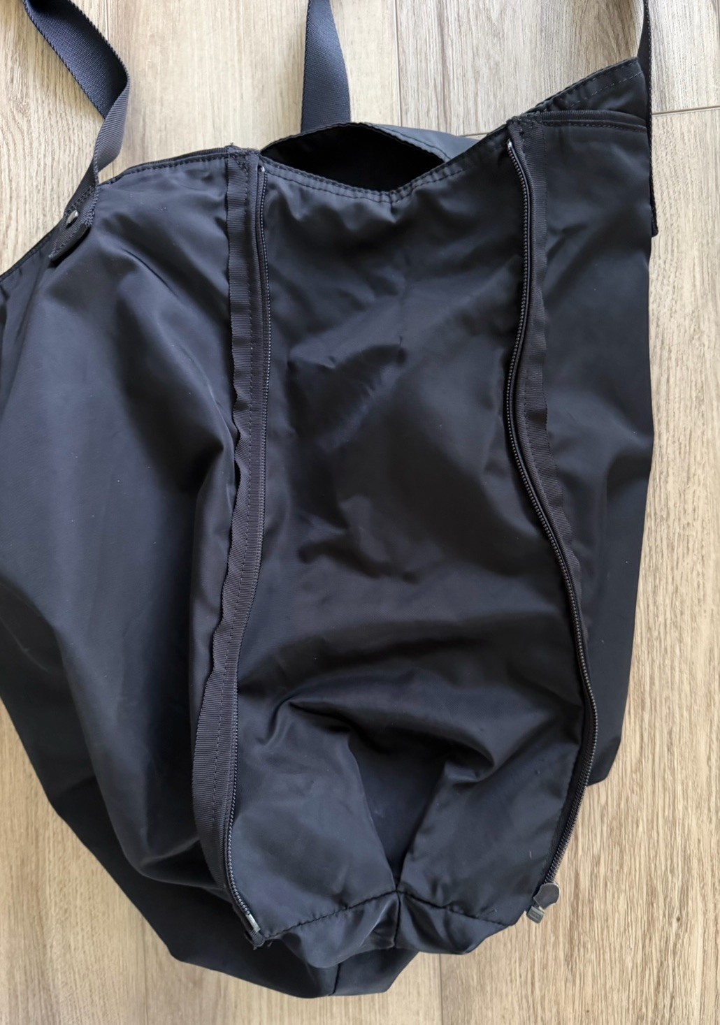 Lululemon Unisex Bring It Om Expandable Tote Bag, Black, Workout Gym