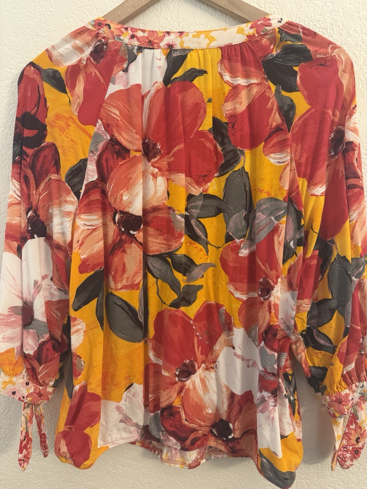 Anthropologie Fig & Flower Vibrant Flower 3/4 Sleeve Woman’s Blouse Size Large