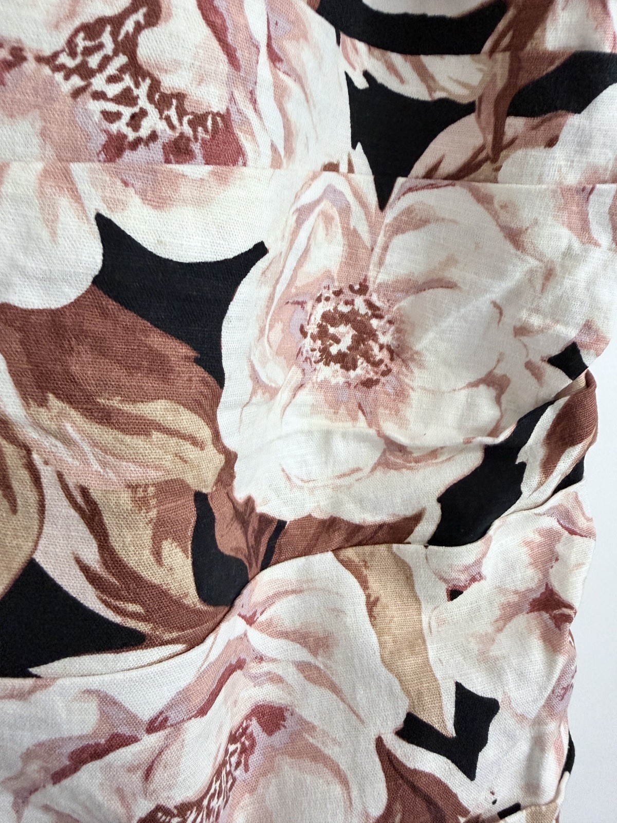 NWT Express Floral Linen-Blend Ruched Mini Skirt Size Large Roses Tiered