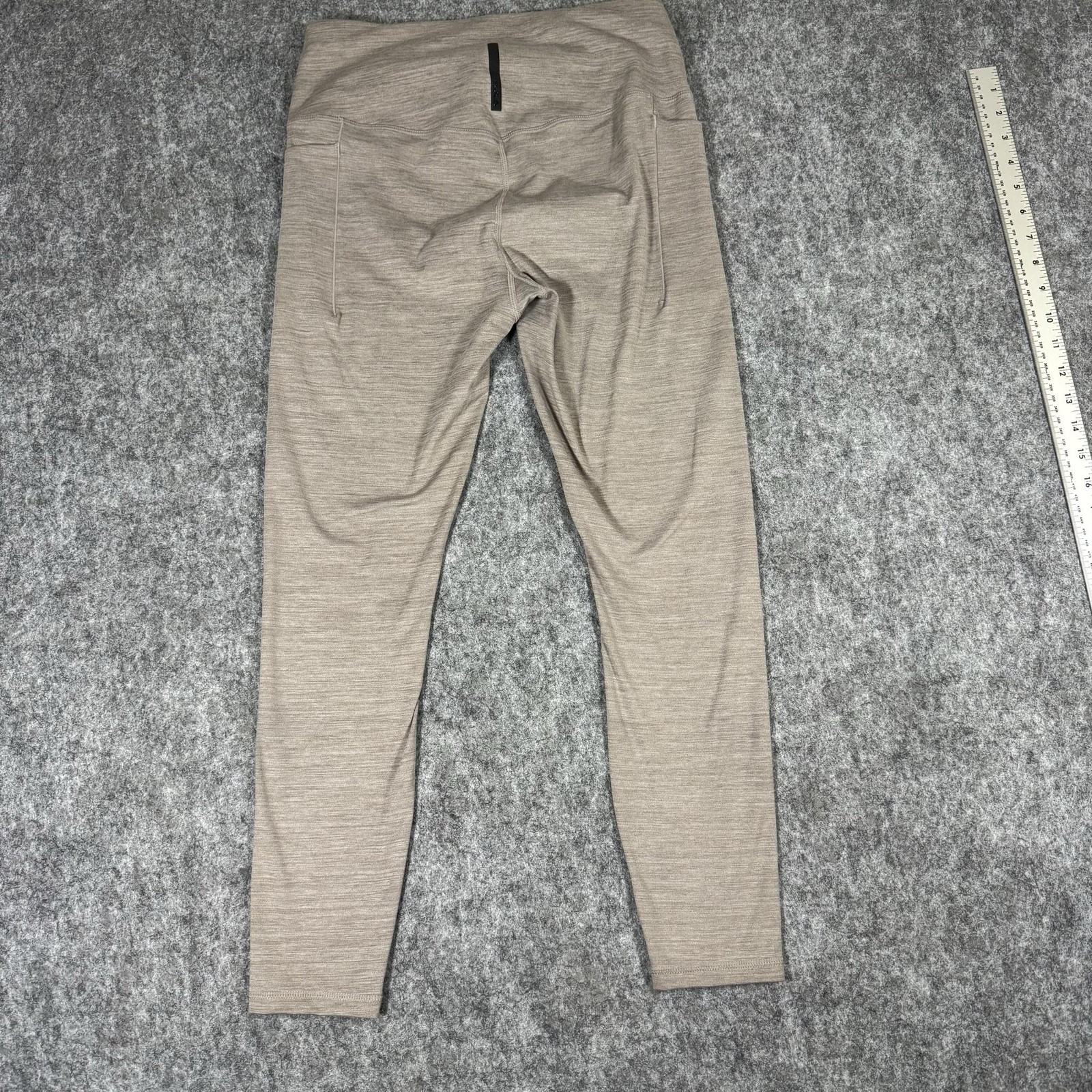 Reebok Leggings Womens M Beige Ankle Jersey Stretch Pockets Athletic Yoga
