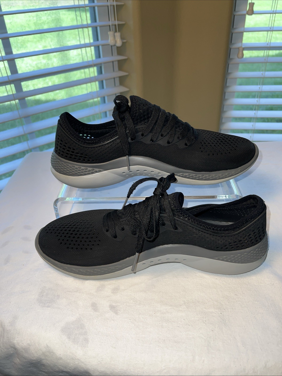 Crocs LiteRide 360 Pacer Black Slate Grey Athletic Shoe Men Sz 8 Lace Up Casual