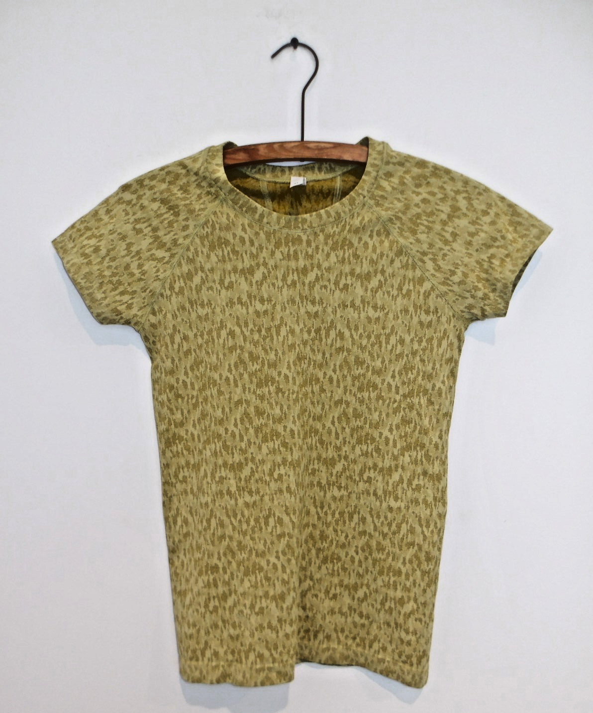 NWOT Athleta Green Print Nylon Blend T-Shirt Top XS