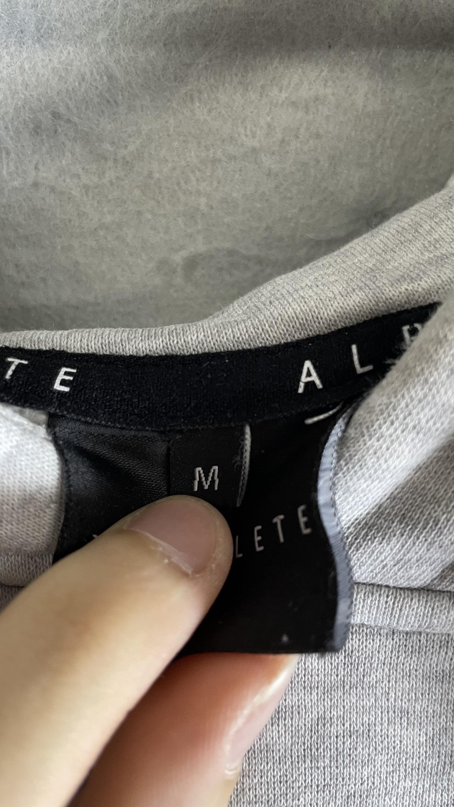 Alphalete Hoodie Mens Medium Gray Pullover Fleece Kangaroo Logo Gym Sweatshirt