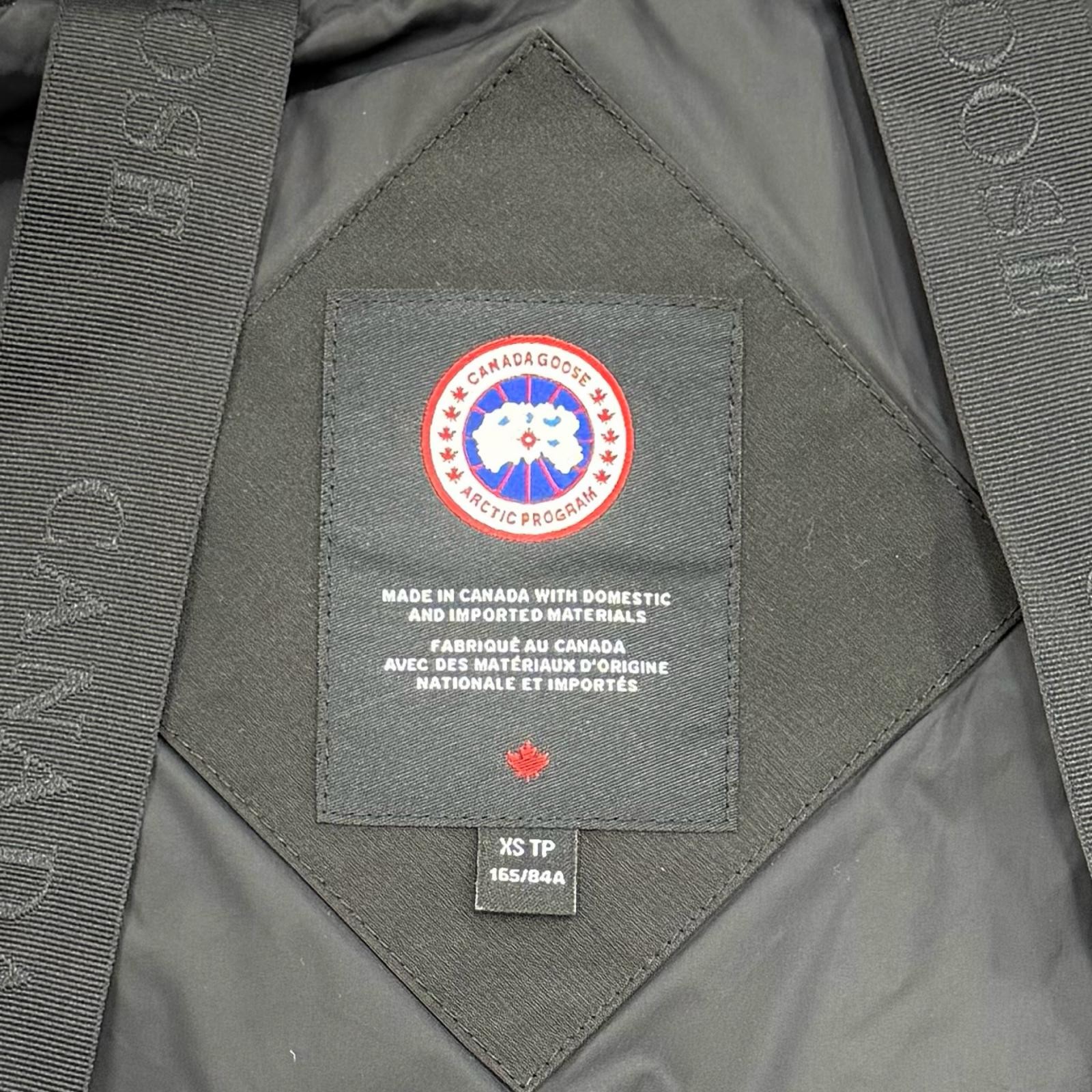 Canada Goose Chelsea Down Jacket – DUTY FREE
