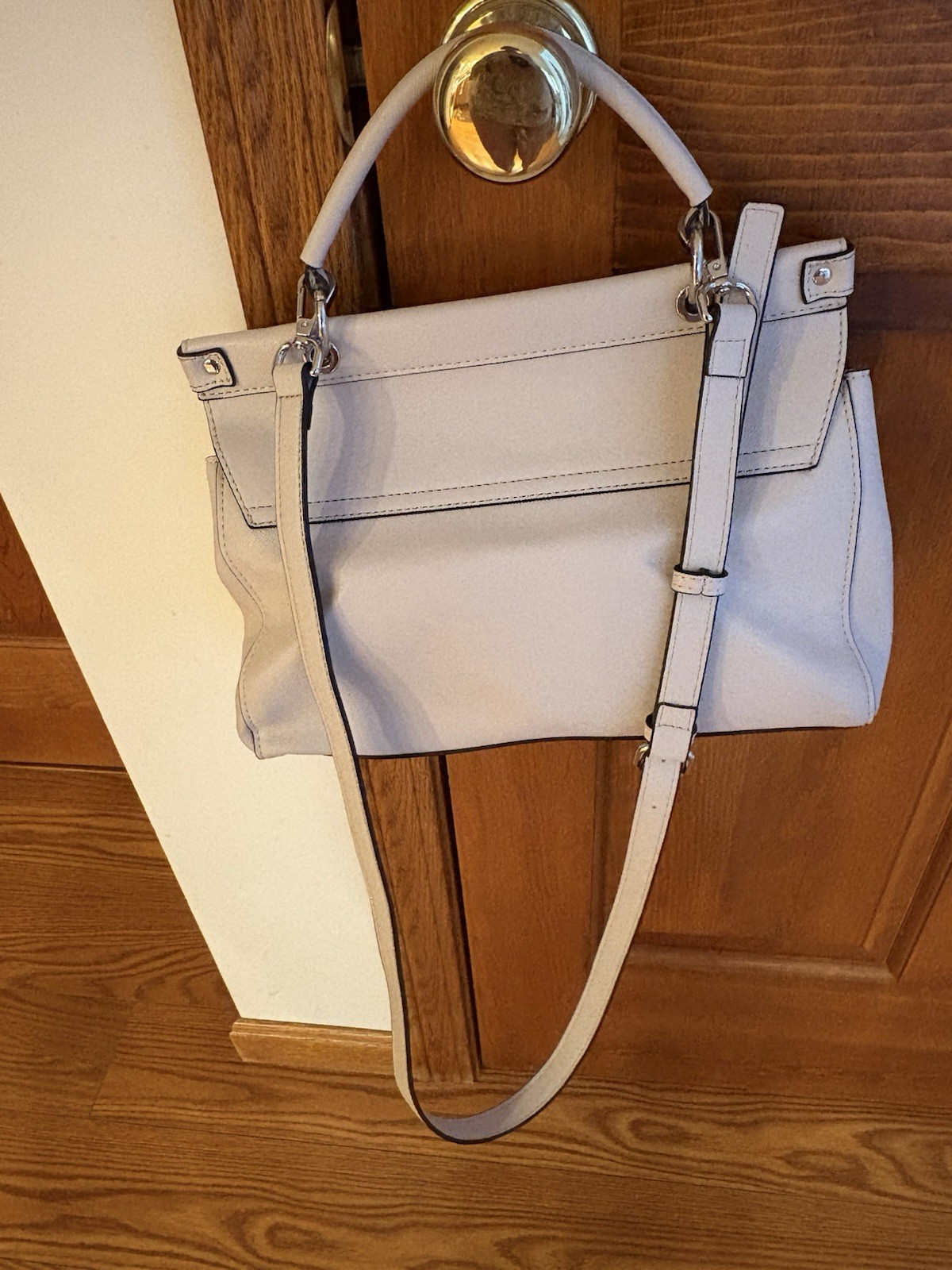 Guess Faux Leather Beige Handbag Silver Metal Logo Shoulder Strap 12x9x4