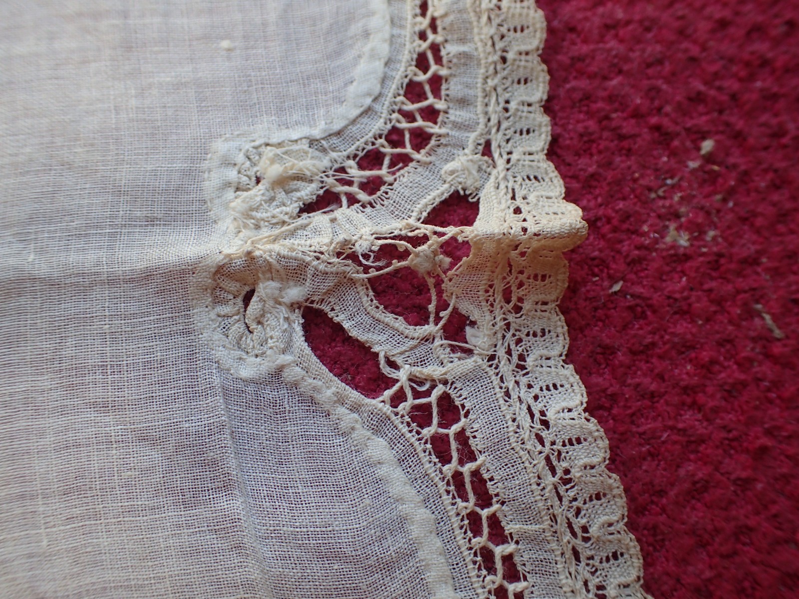 Antique Four (4) 1900 Paris Exposition and Hand Tatting Handkerchiefs