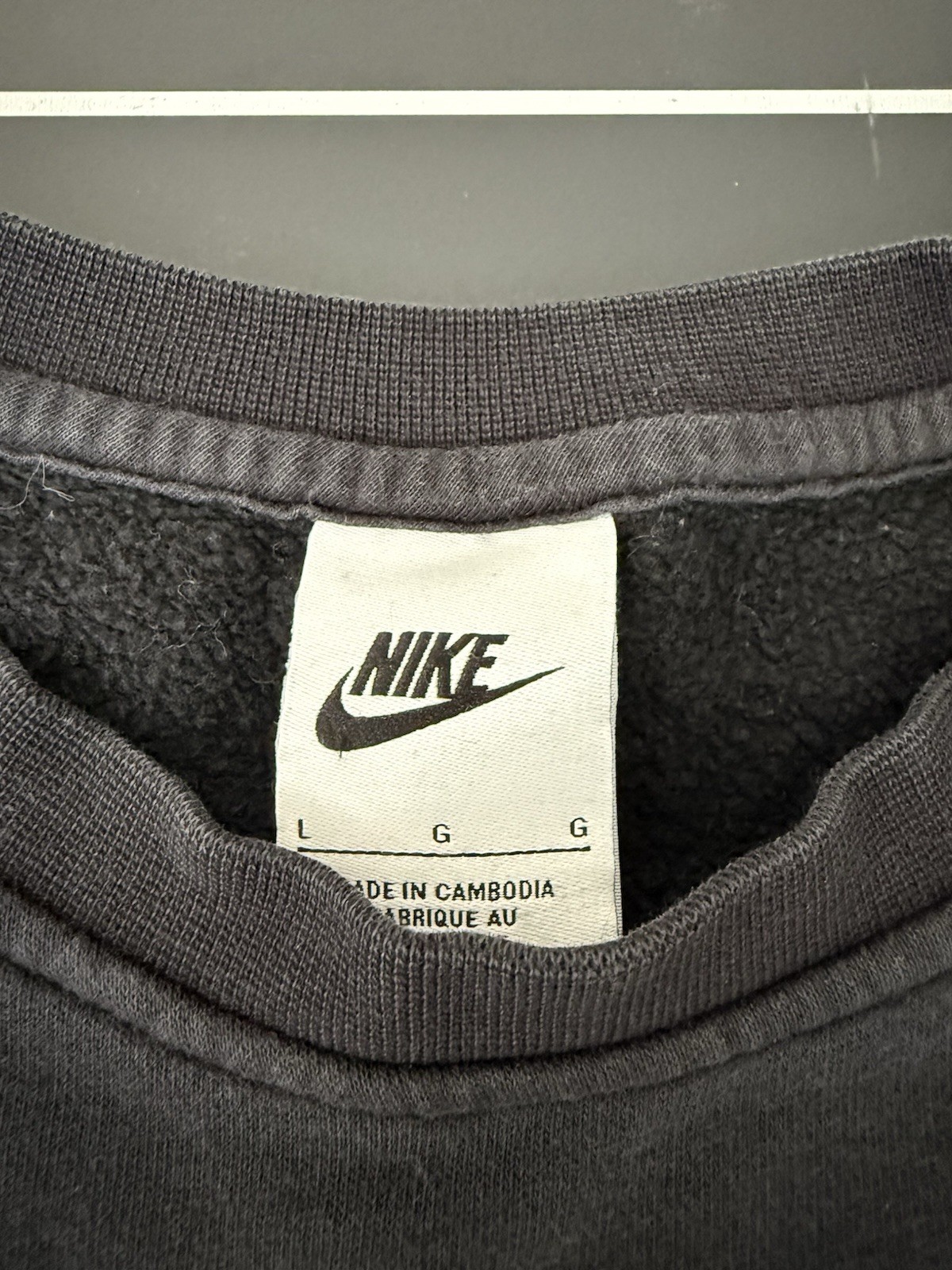 Nike Kids L Black Fleece Crewneck Pullover Sweatshirt Logo Long Sleeve