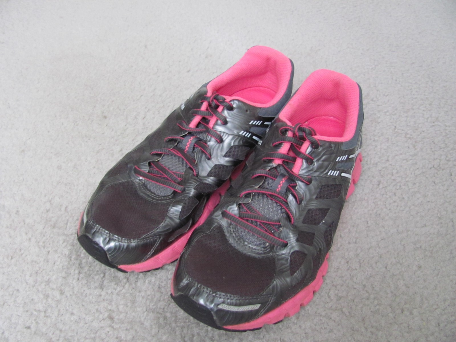 Asics Gel-Lyte33 Women’s Gray and Pink Colored Lightweight Running Shoes Size 9
