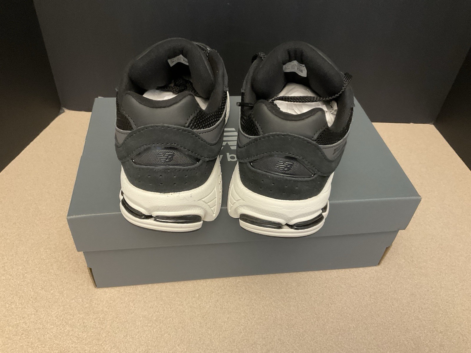 New! New Balance 2002R Black/Black Athletic Shoes. Youth’s 5.5Y. Women’s 7. Nice