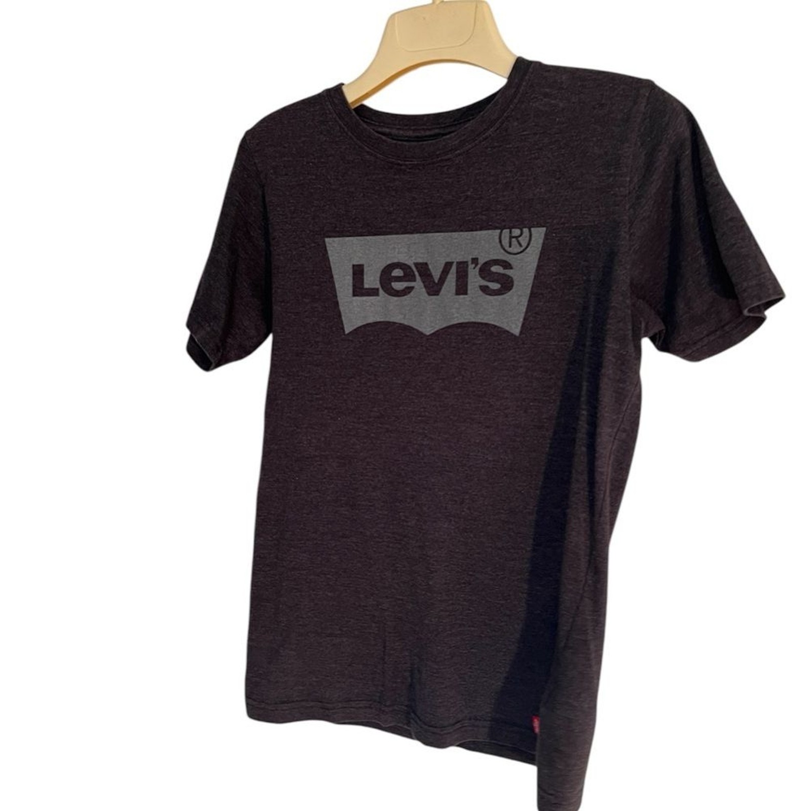 Levi’s Gray Short Sleeve‎ Tee with Logo