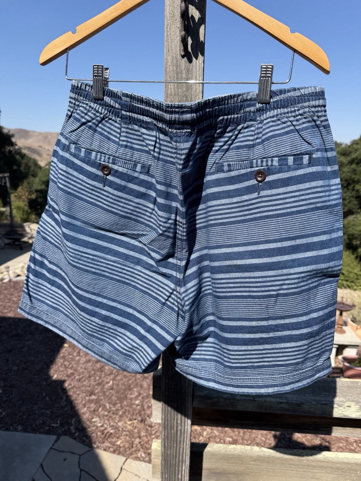 J Crew Men’s Blue White Horizontal Stripe Draw String Cotton Dock Shorts Size M