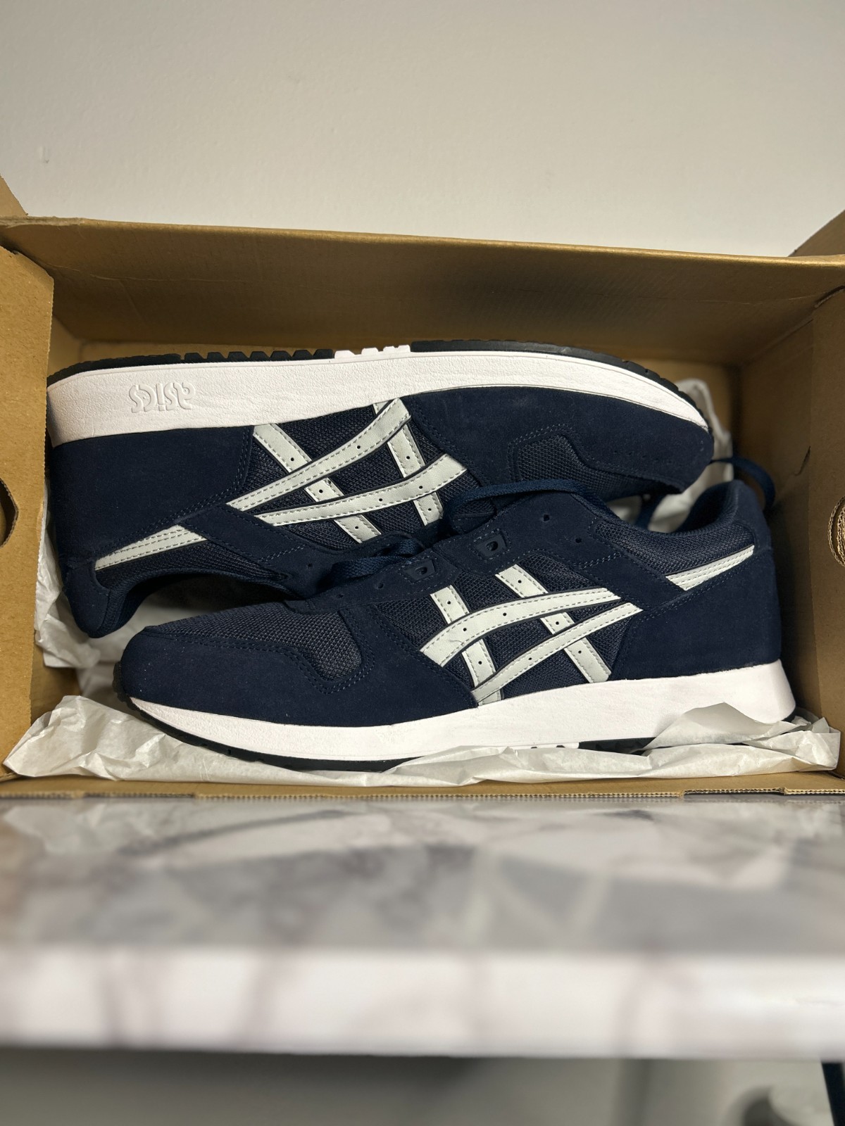 Asics Mens Shoe Lyte Classic- Midnight/ Polar Shade- Size Men’s 13- Never Worn