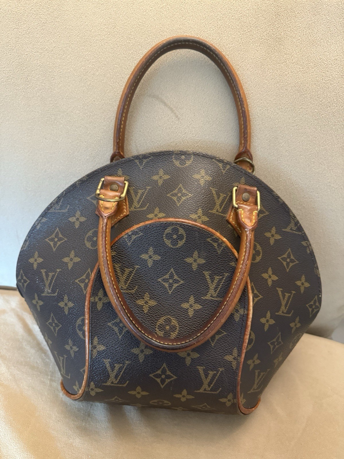 Louis Vuitton Monogram Ellipse PM