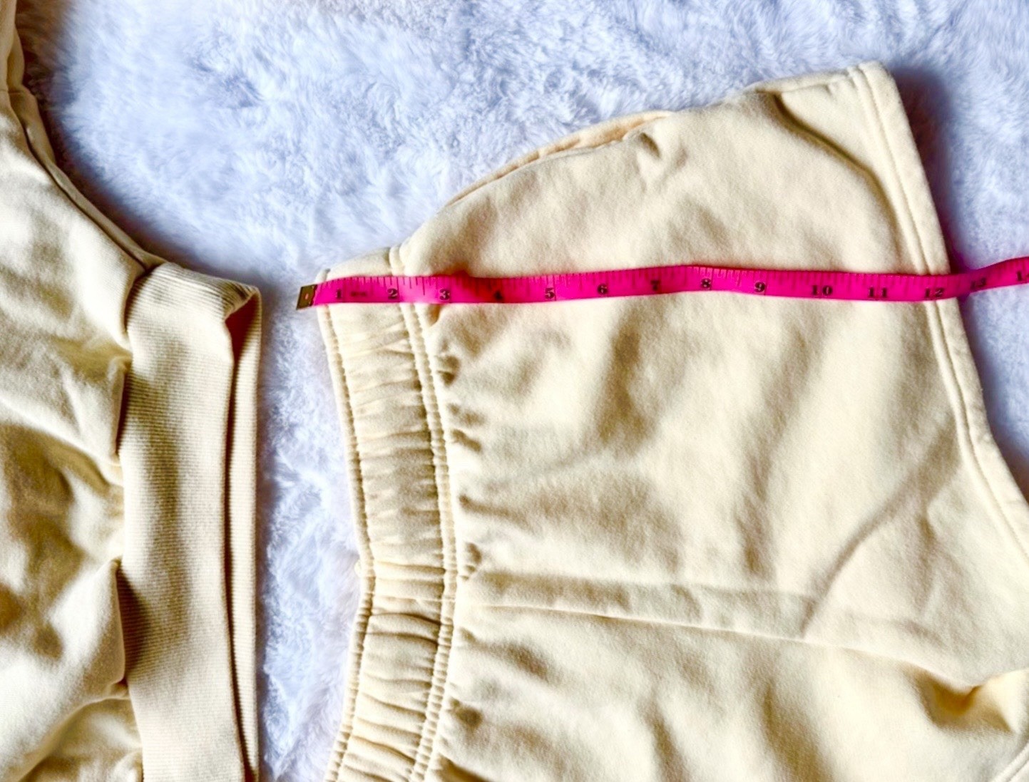 ALO YOGA Candlelight Coord Accolade Set XXS Crewneck Cropped Sweatshirt Shorts