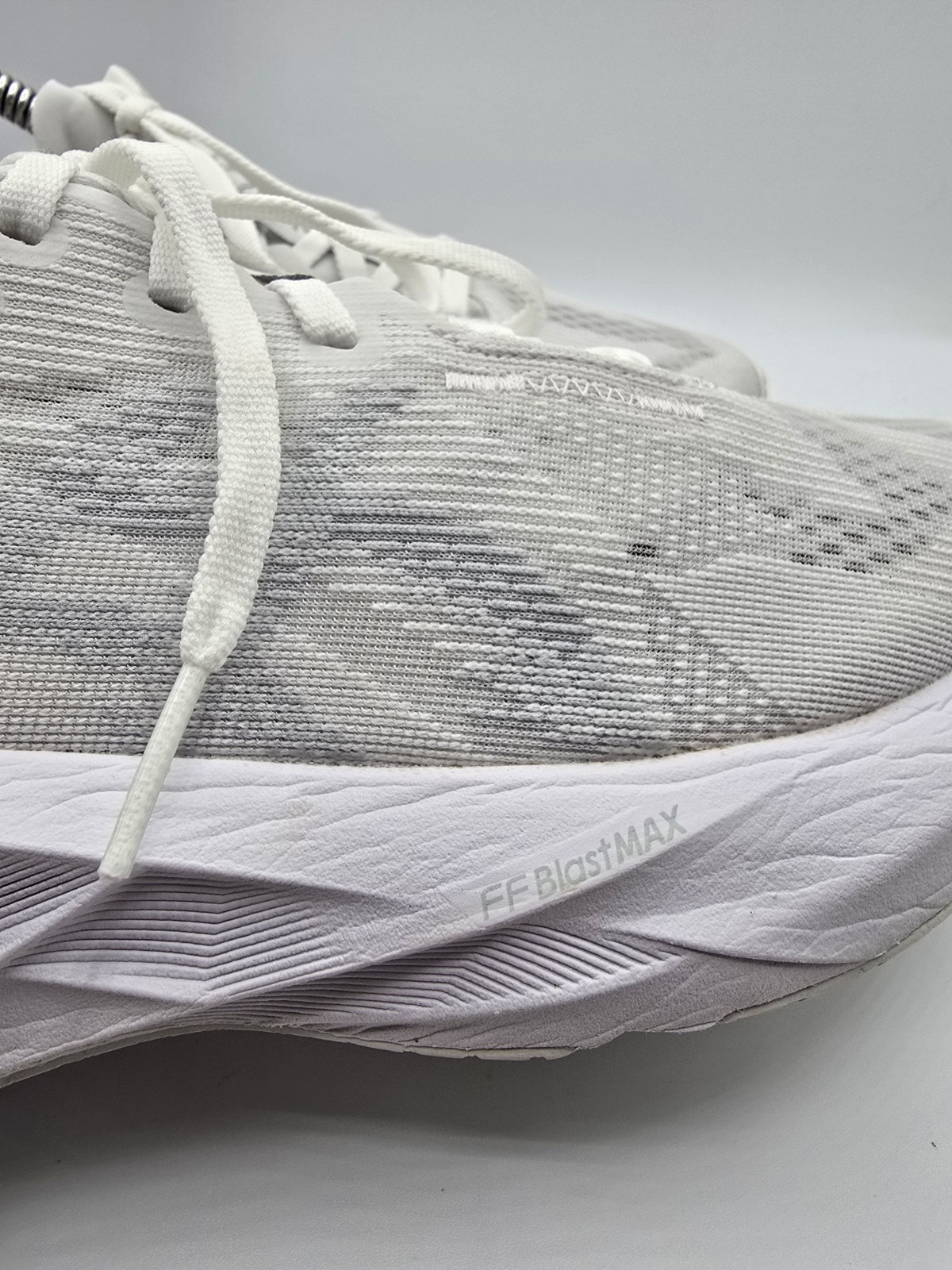 Asics Novablast 5 White/Piedmont Grey Womens 7.5 Running Shoes 1012B765