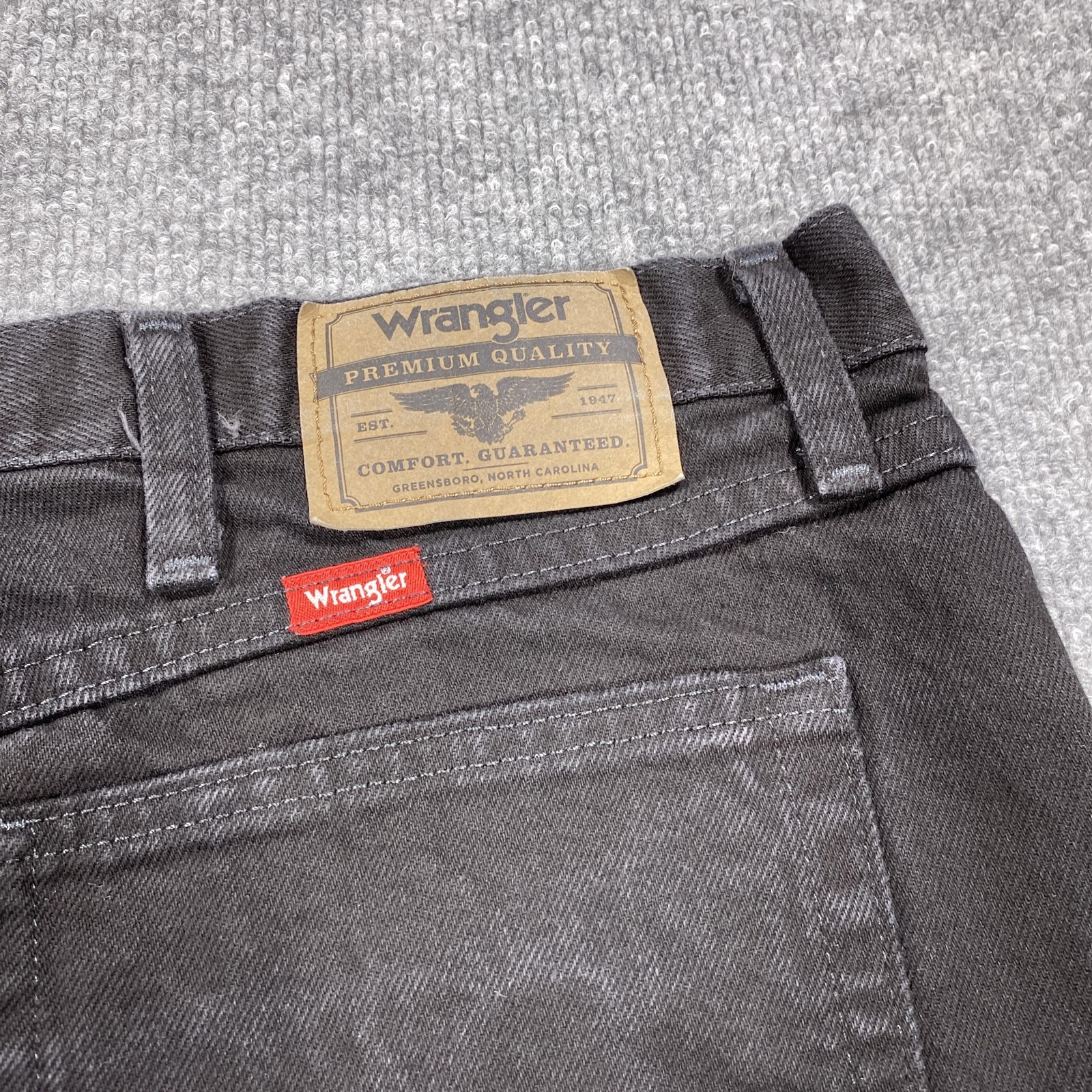 Wrangler Jeans Mens 40×30 Black Relaxed Straight Leg Denim Charcoal Wash