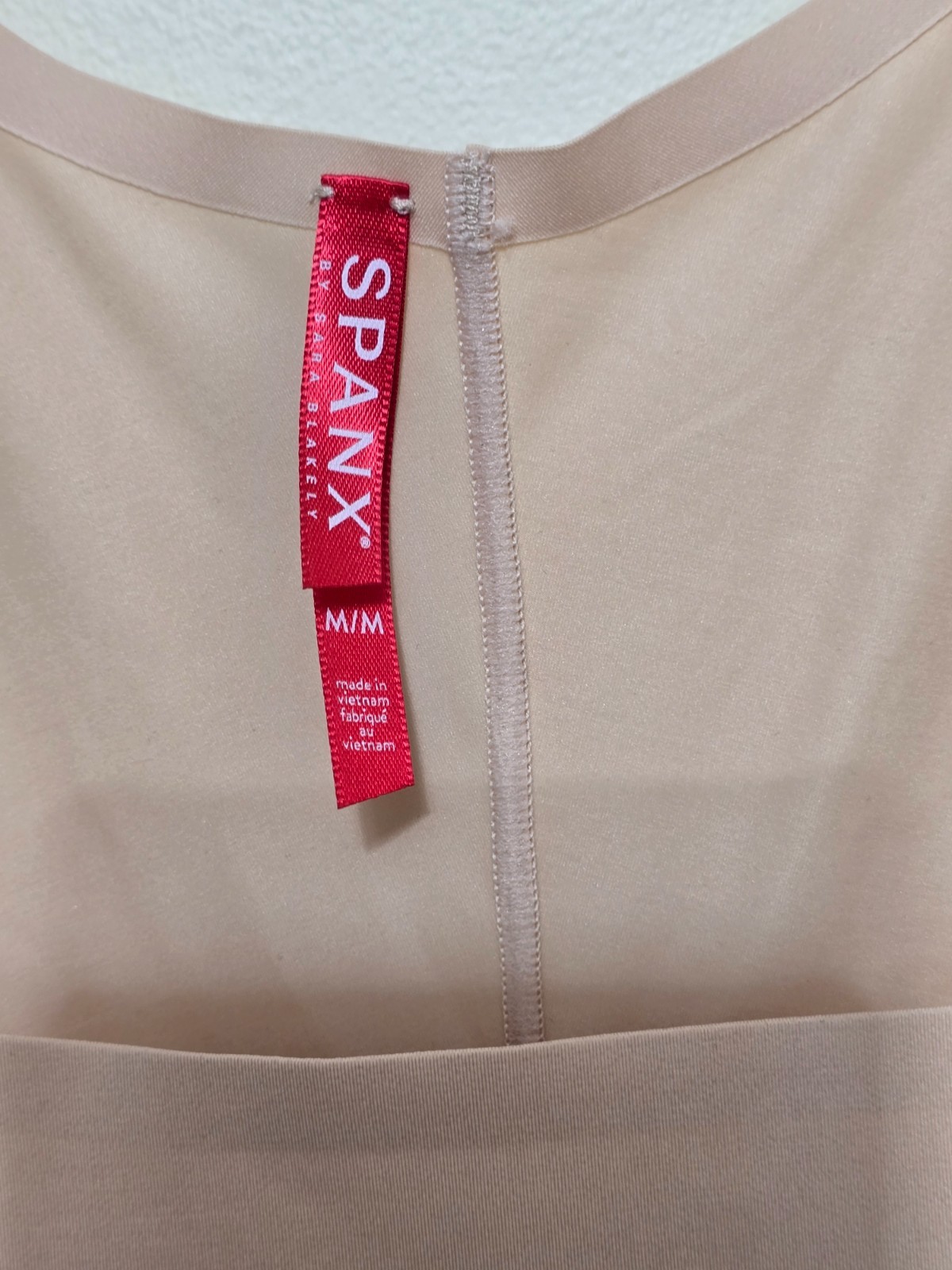 SPANX Sculpt Sz M OnCore Open Bust Mid Thigh Bodysuit Nude Slimming Shapewear
