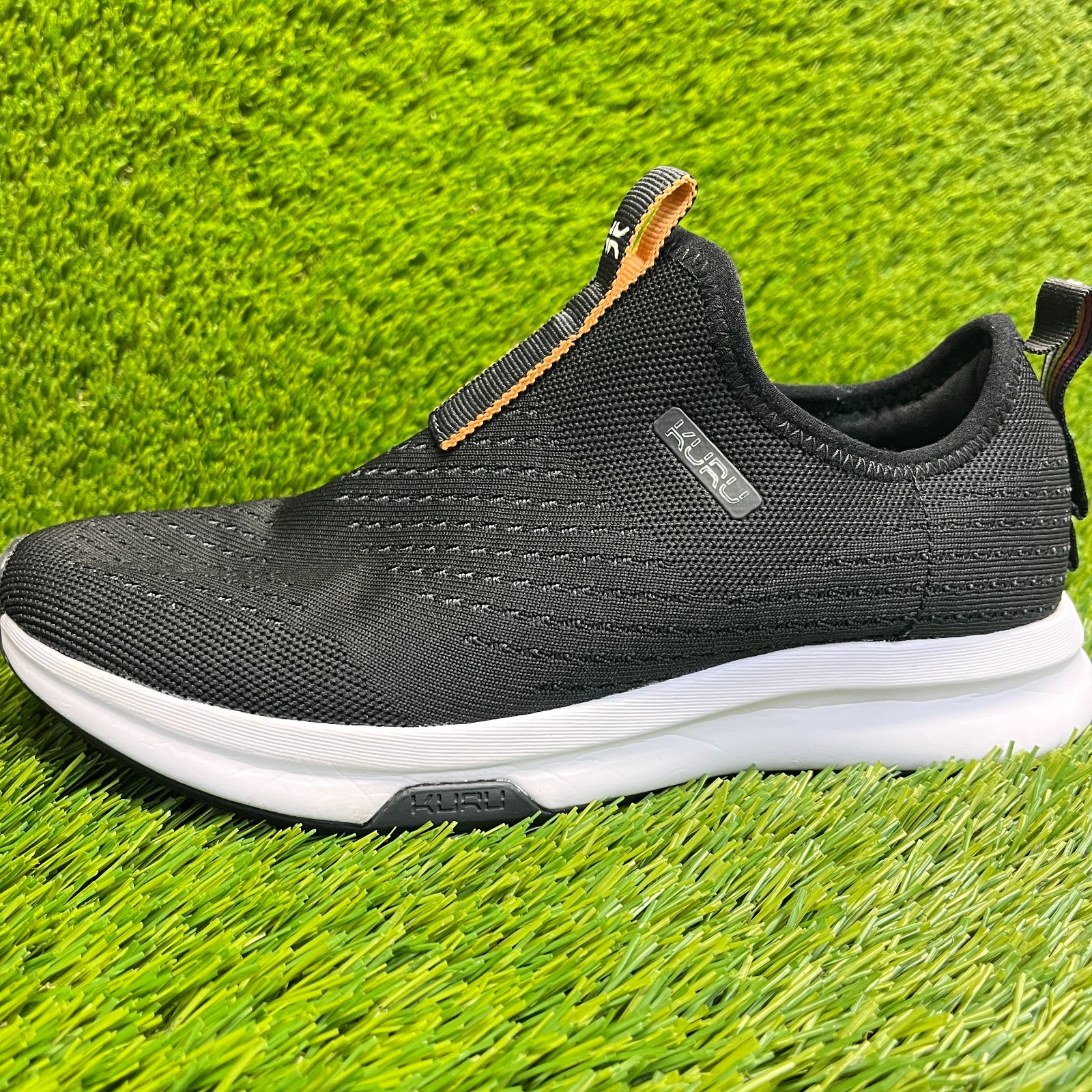 Kuru Atom Womens Size 9 Black White Athletic Walking Slip On Shoes Sneakers