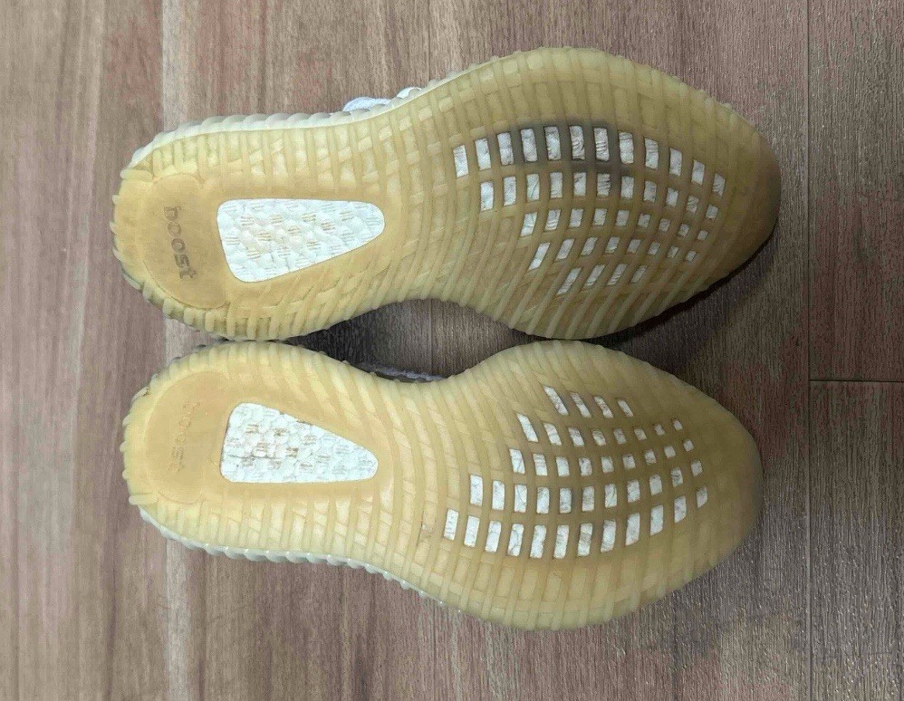 Size 6.5 – adidas Yeezy Boost 350 V2 Low Bone