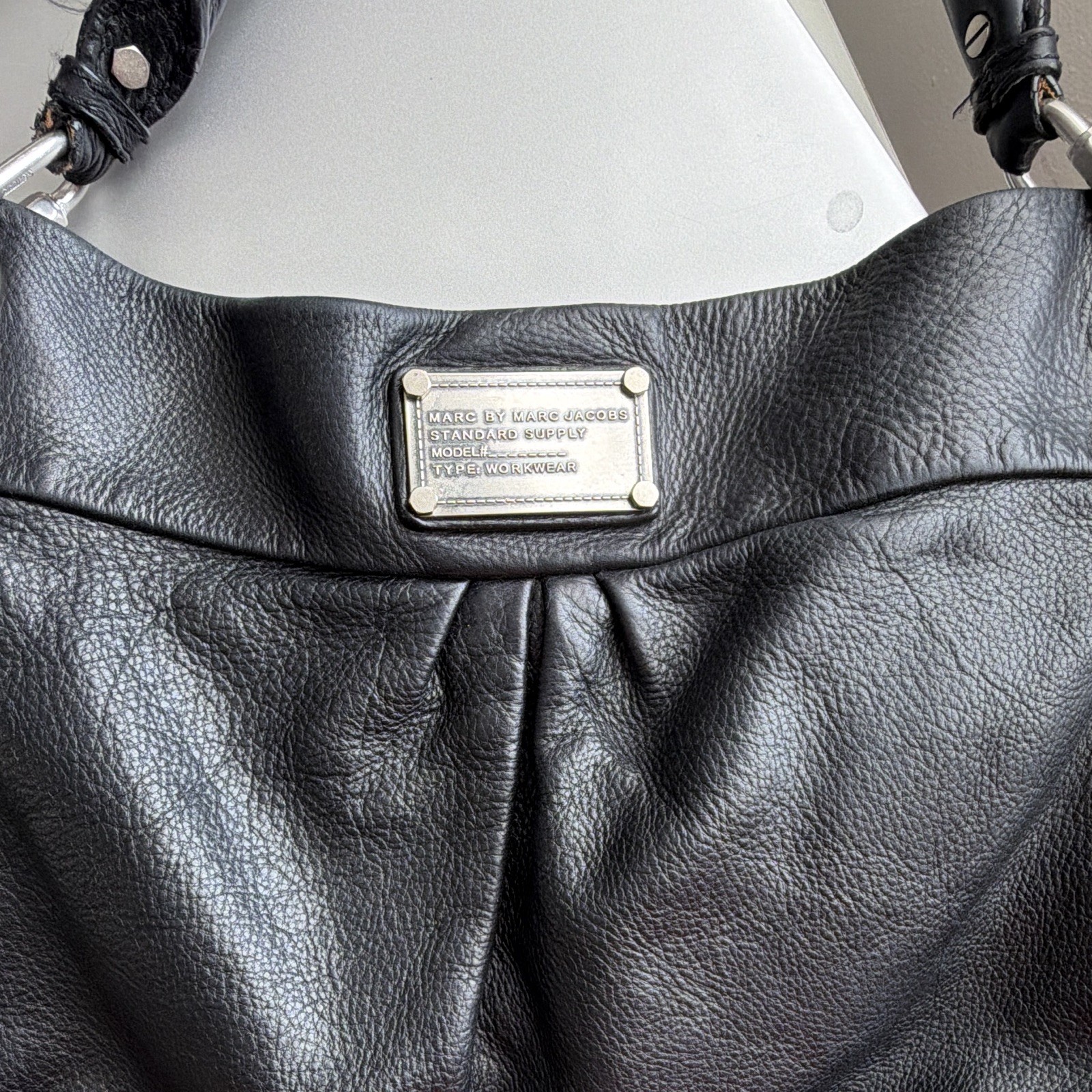 Marc by Marc Jacobs Black Pebbled Shoulder/Crossbody Zip Bag Detachable Strap