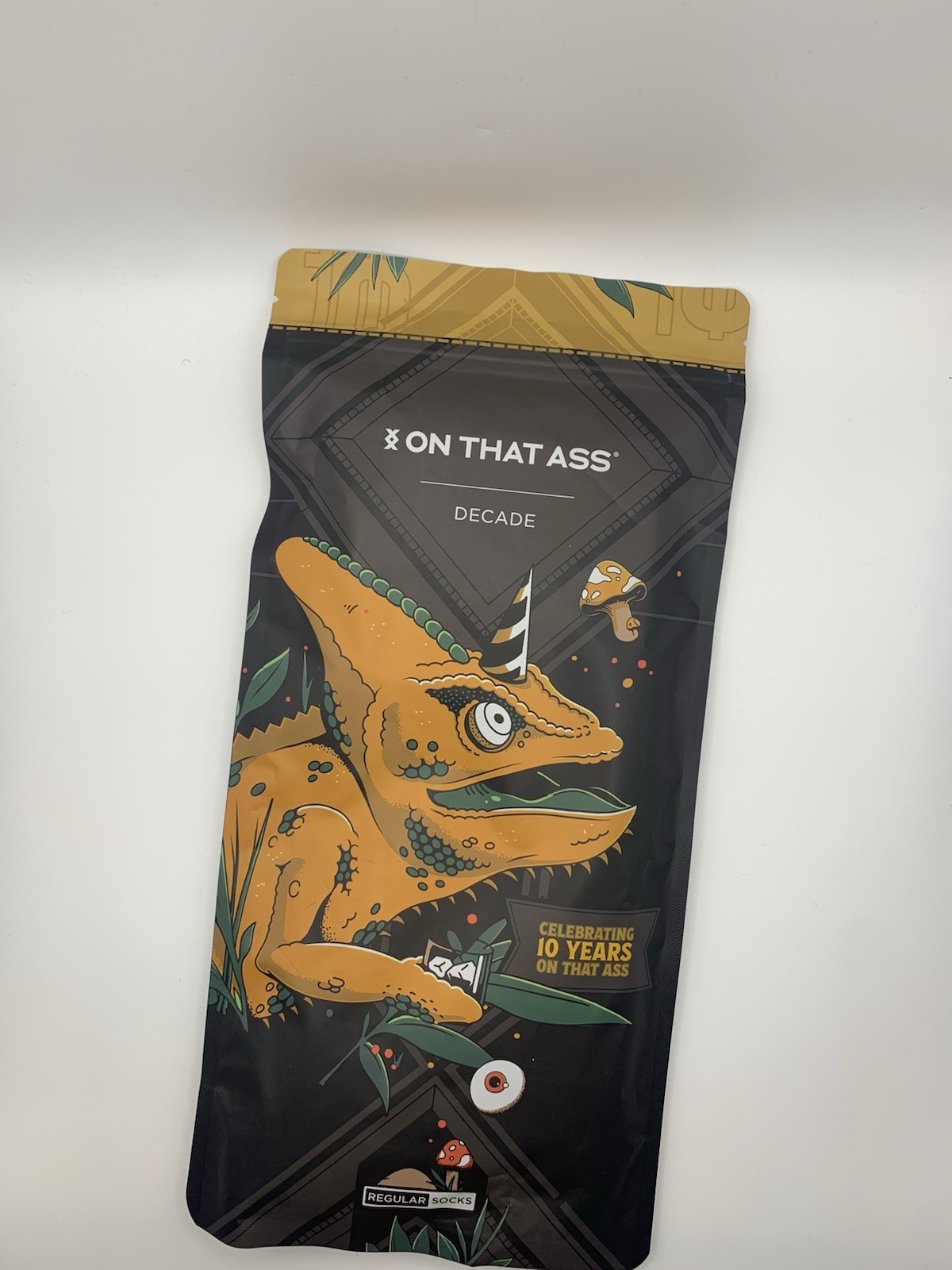 On That Ass Bundle x4 Items Decade Boxers Solid + Patterned Socks Different Size
