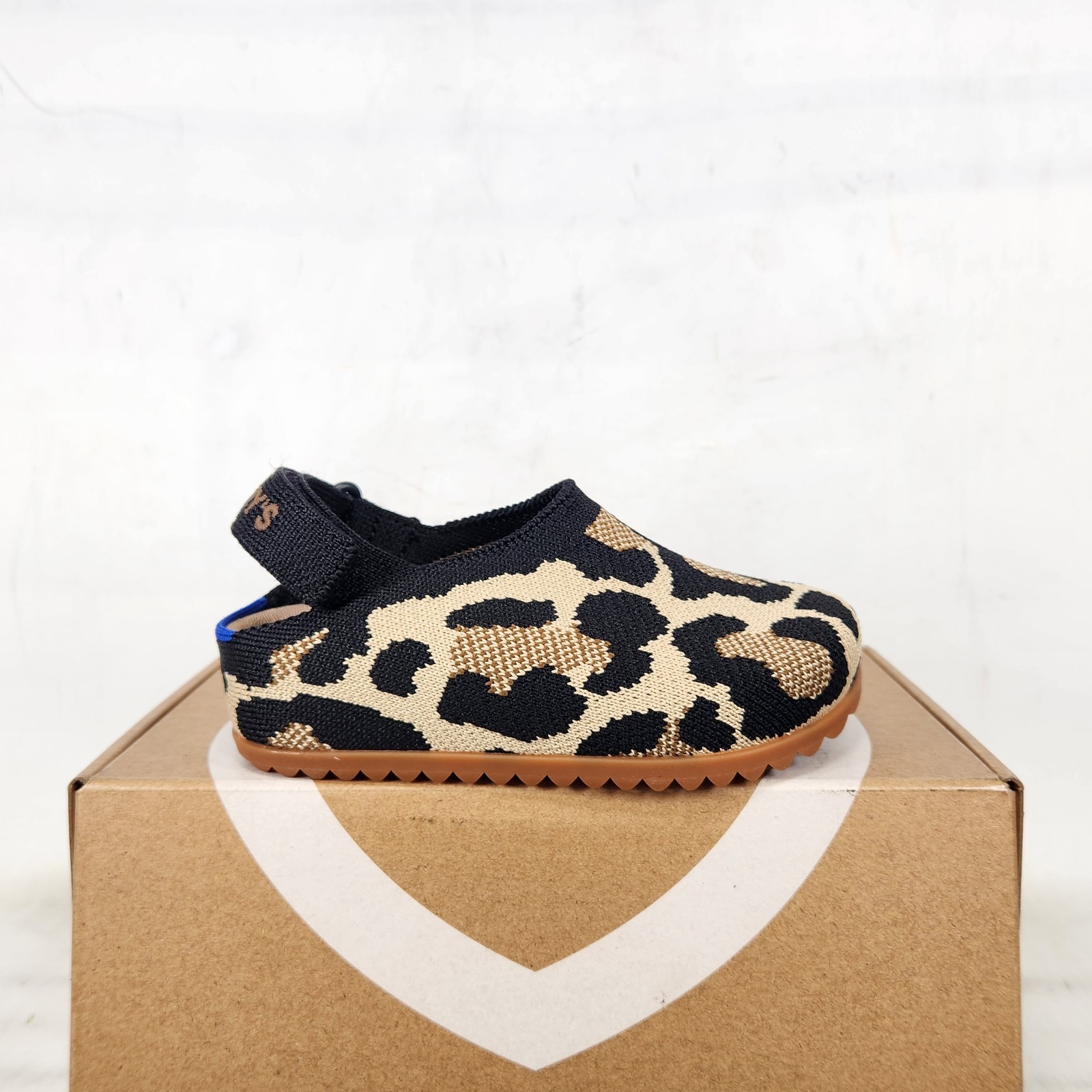 9 TODDLER – Rothys The Kids Clog – Desert Cat Leopard – 443-002