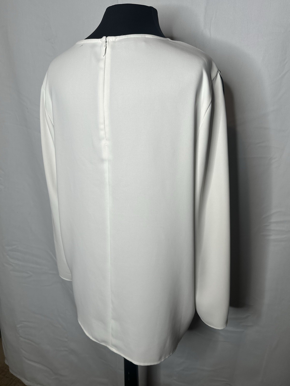Alfani White Split Sleeve Blouse Silver Bar Hardware Black Piping Tunic Sz Large