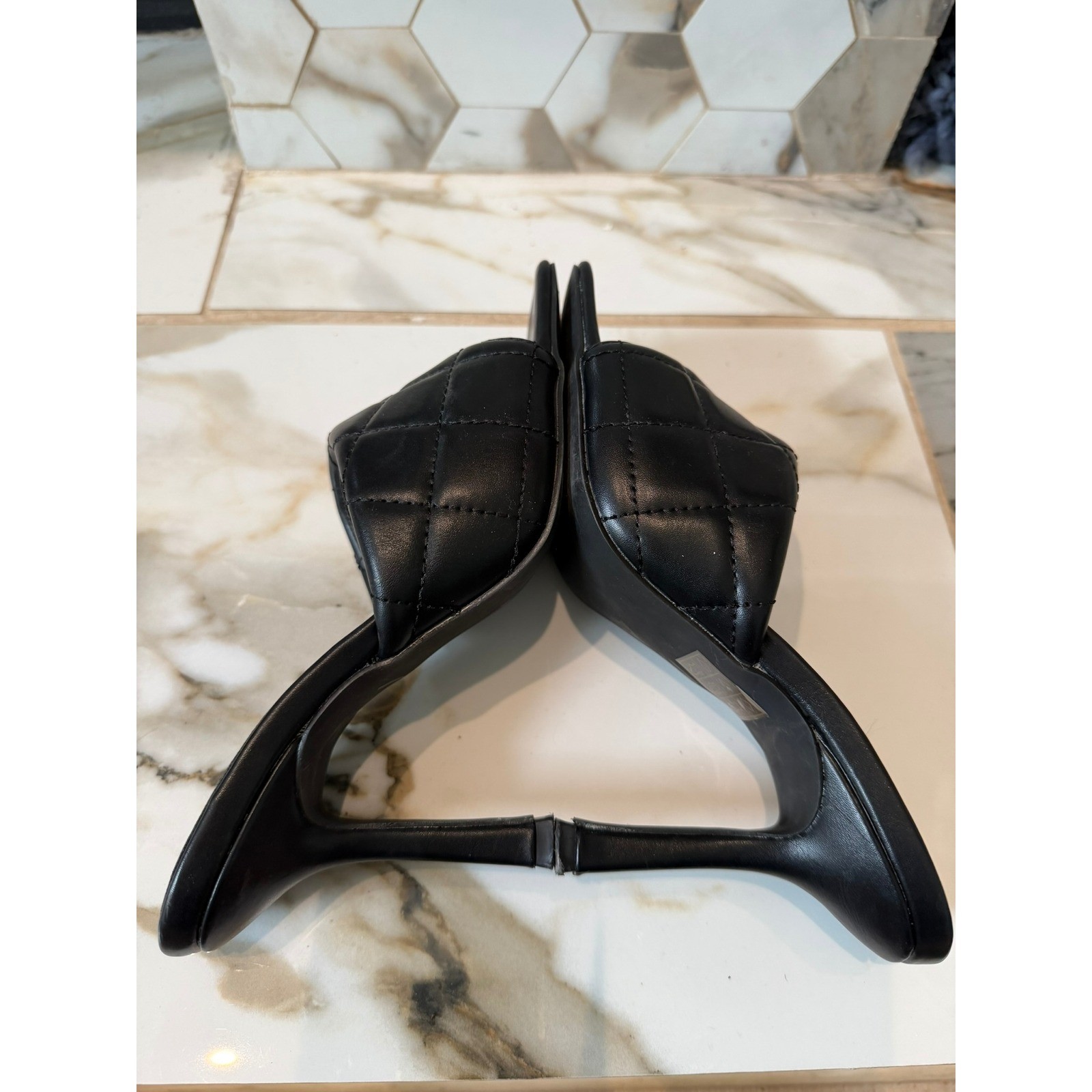 Mackin-J Quilted Slide Sandals Womens 9 Black Square Toe Stiletto Mules 225-28