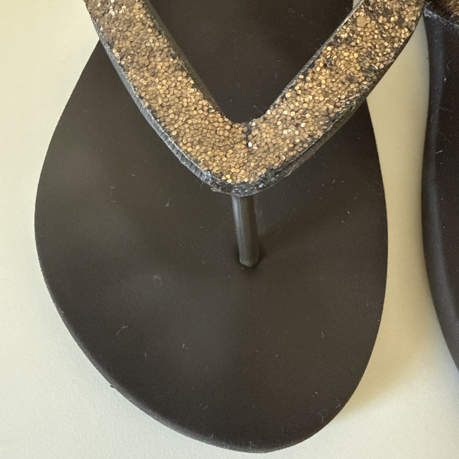 Reef Women’s Flip Flops Slip-On Sandals, Size 8 Sparkle Brown Gold Tone Casual