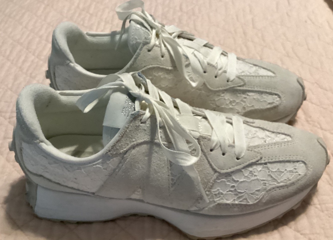 New Balance 327 White LACE With Ribbon Laces Size 9.5