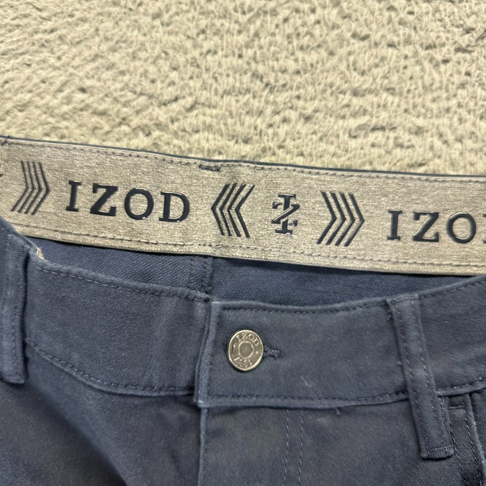 Izod Jeans Mens 36×30 Blue Cotton Denim Straight Leg Workwear Travel Stretch