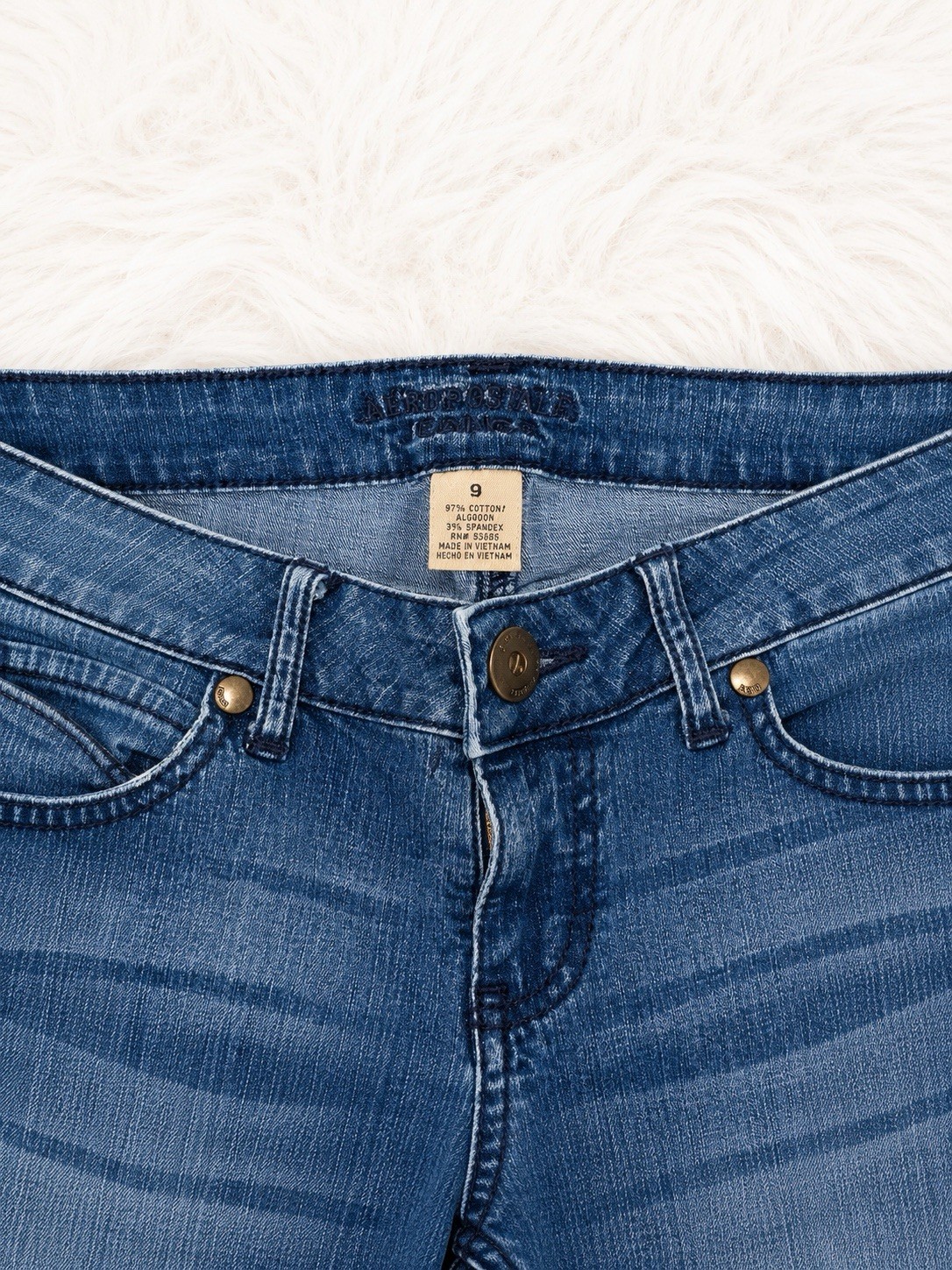 Arizona Jean Co Juniors Size 9 Stretch Denim Capri Jeans Medium Wash Y2K Casual