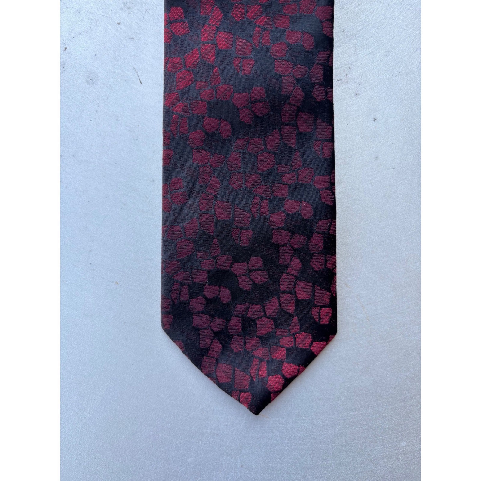 Vintage Commodore Trevira Burgundy Black Geometric Mosaic Necktie 3in Width