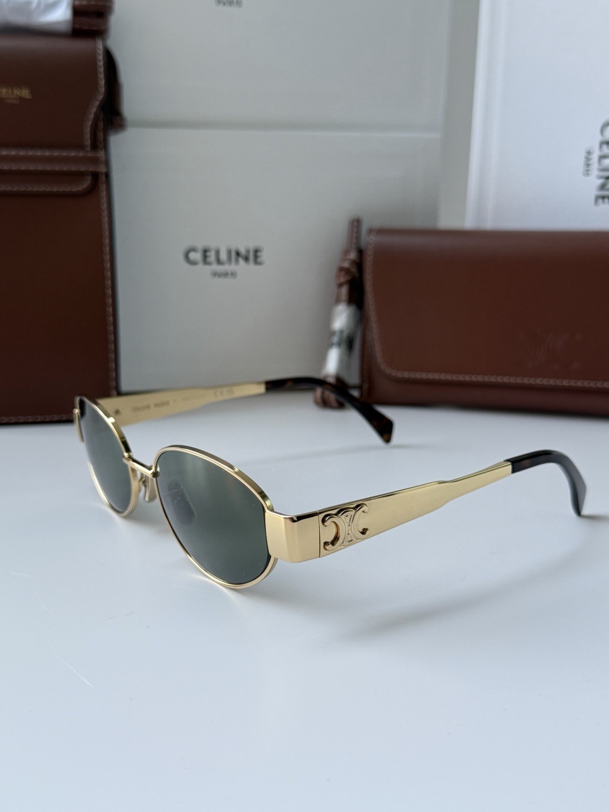 Celine CL40235U 30N Triomphe Metal Oval Sunglasses Gold Green Lens AUTHENTIC