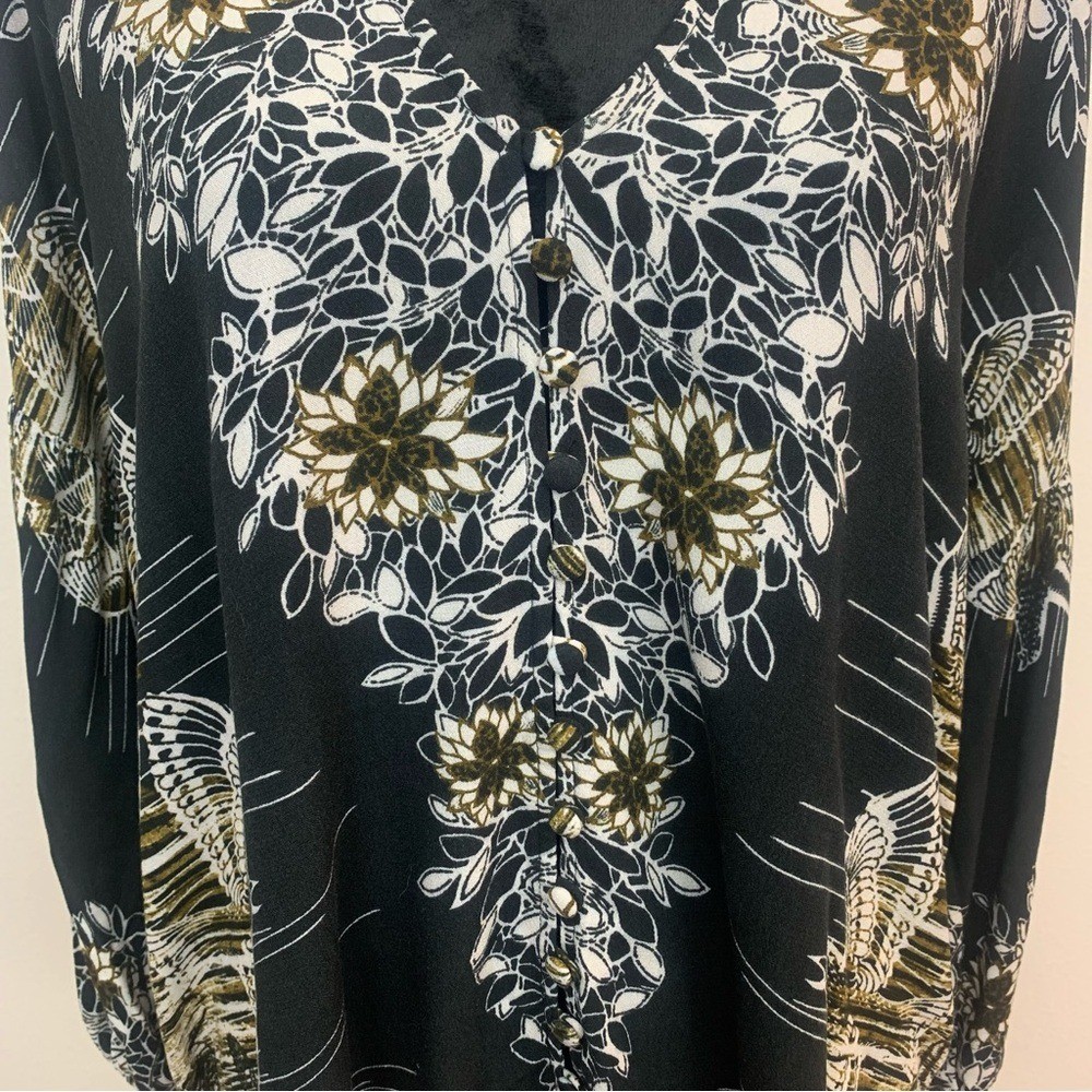 Free People Birds of a Feather Dark Floral White V-Neck Woman XS Bohemian Top