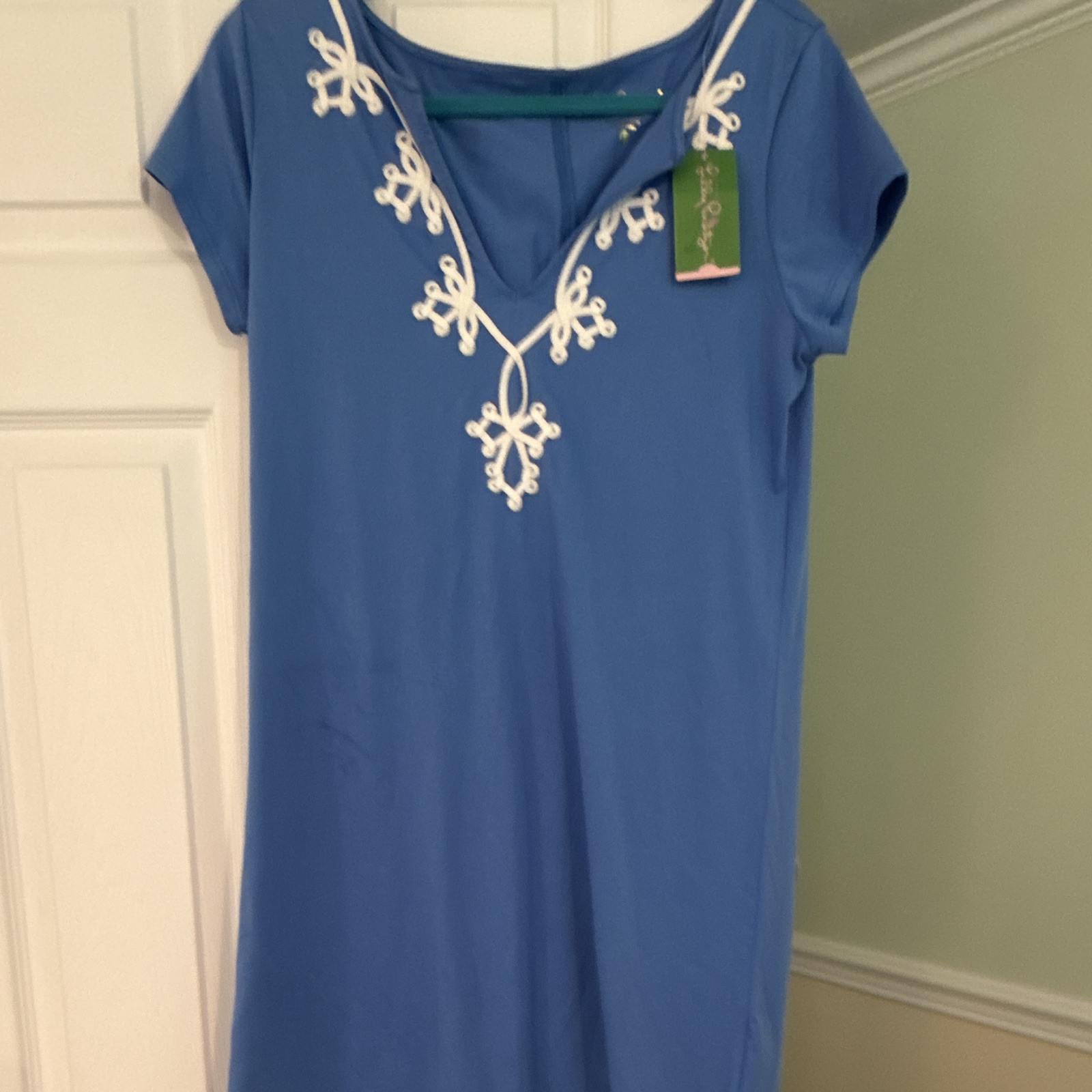 Lilly Pulitzer Blue Knit Shift Dress White Embroidered V-Neck Cap Sleeve size L