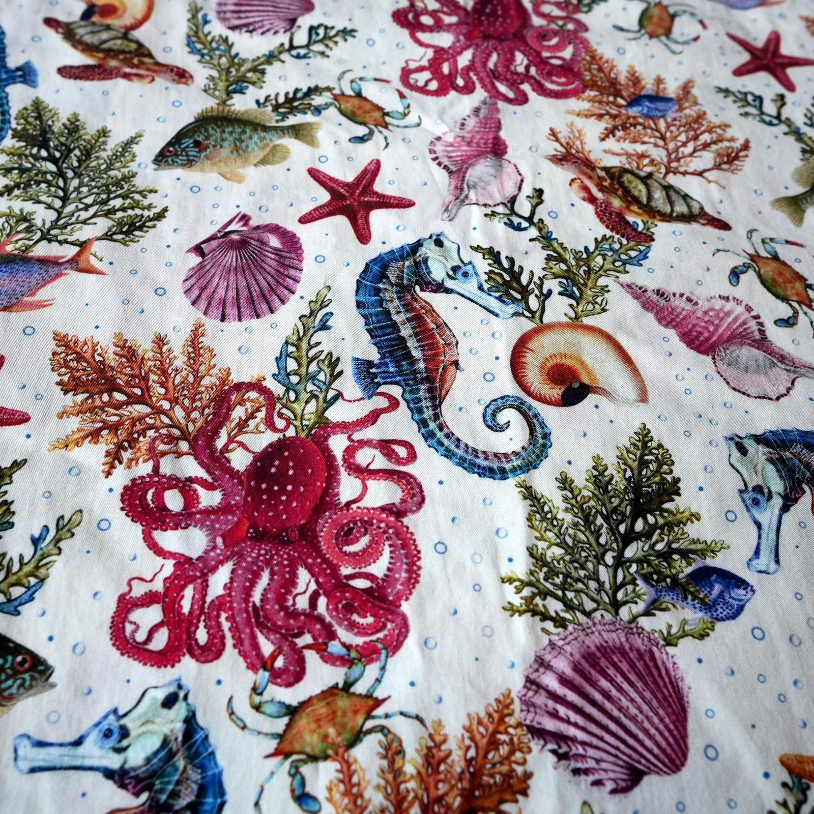 Davids Wear Yiume Hawaiian Shirt Mens Medium Seahorse Tencel Aloha Marine Life M