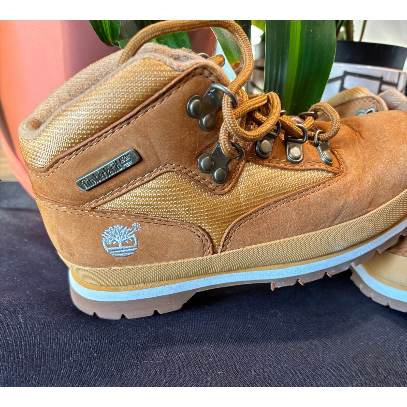 Boys Girls Youth Timberland Euro Hiker Nubuck Boots Wheat TB096775, size 2.5 NEW